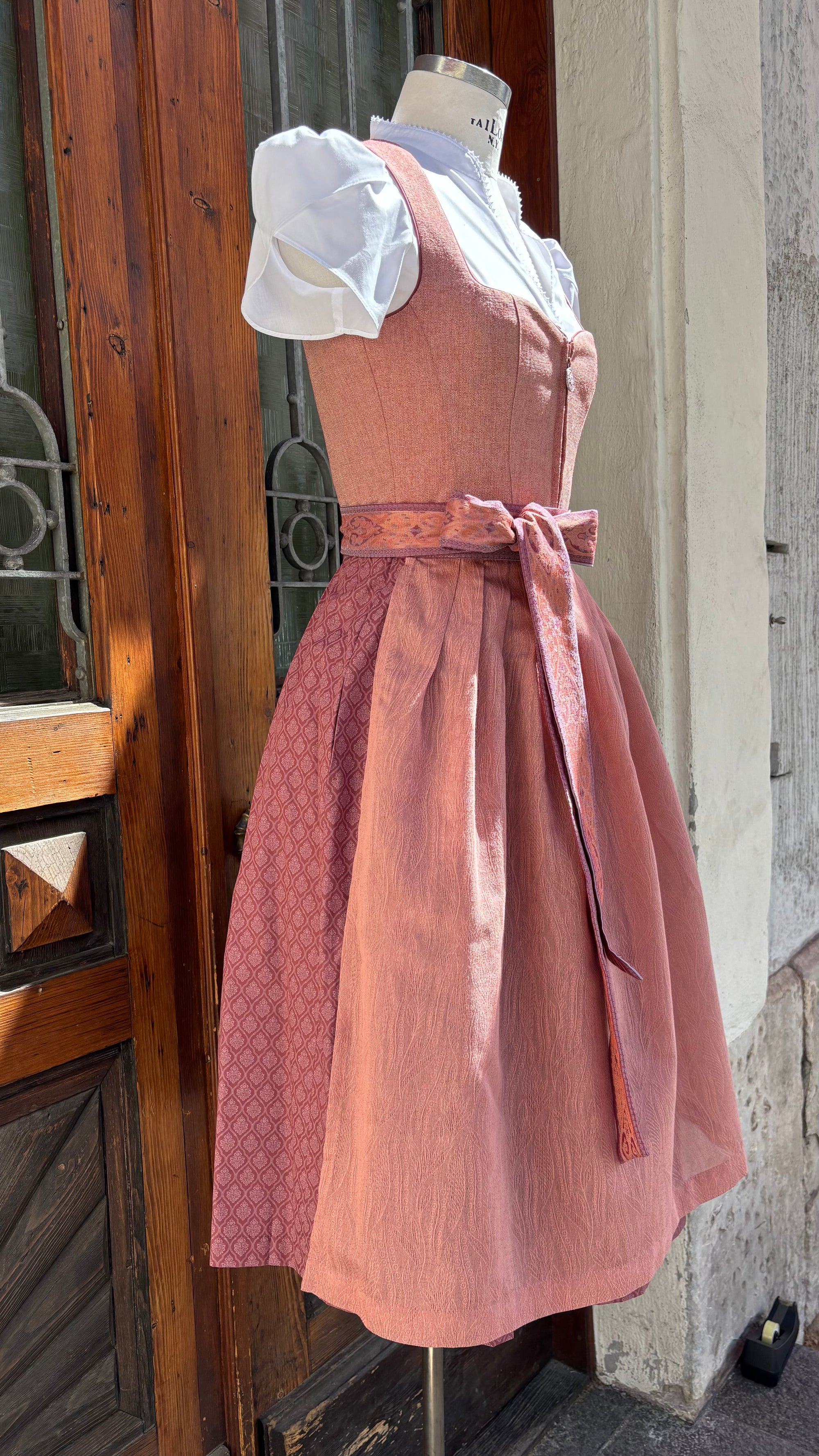 Country Line Dirndl Altrosa