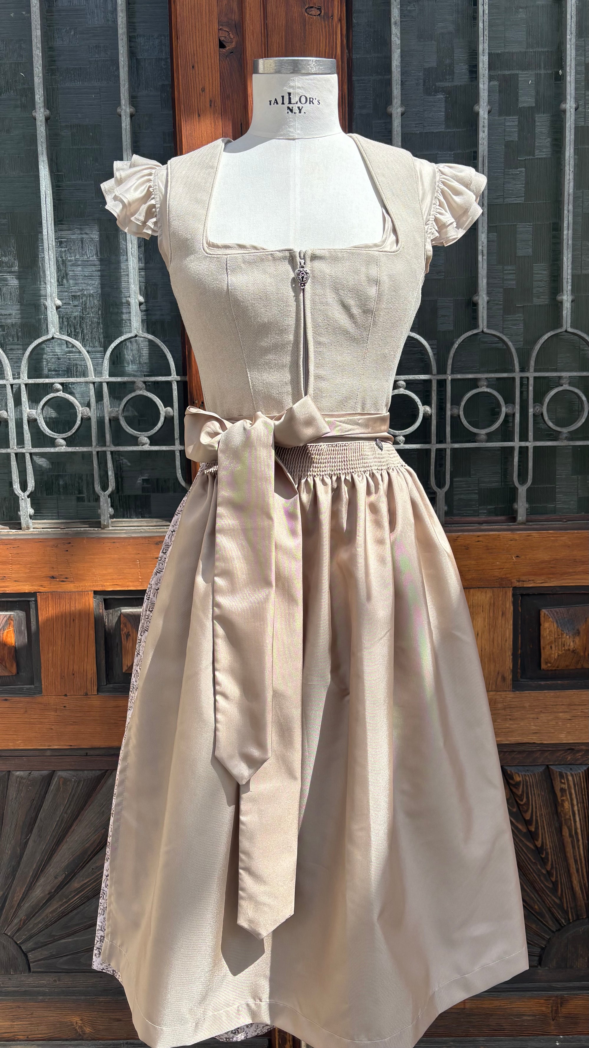Country Line Dirndl Braun