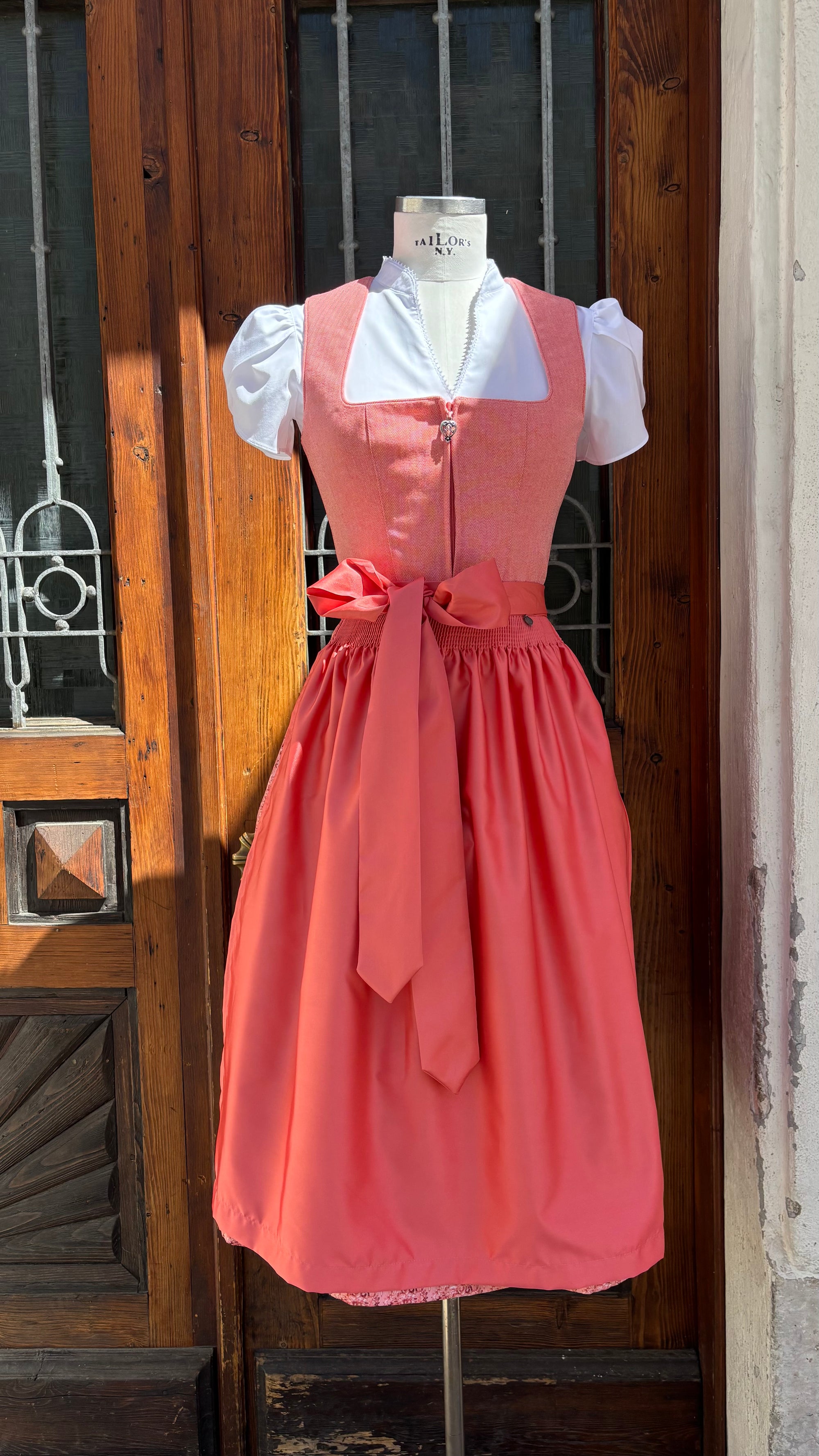 Country Line Dirndl Lachs
