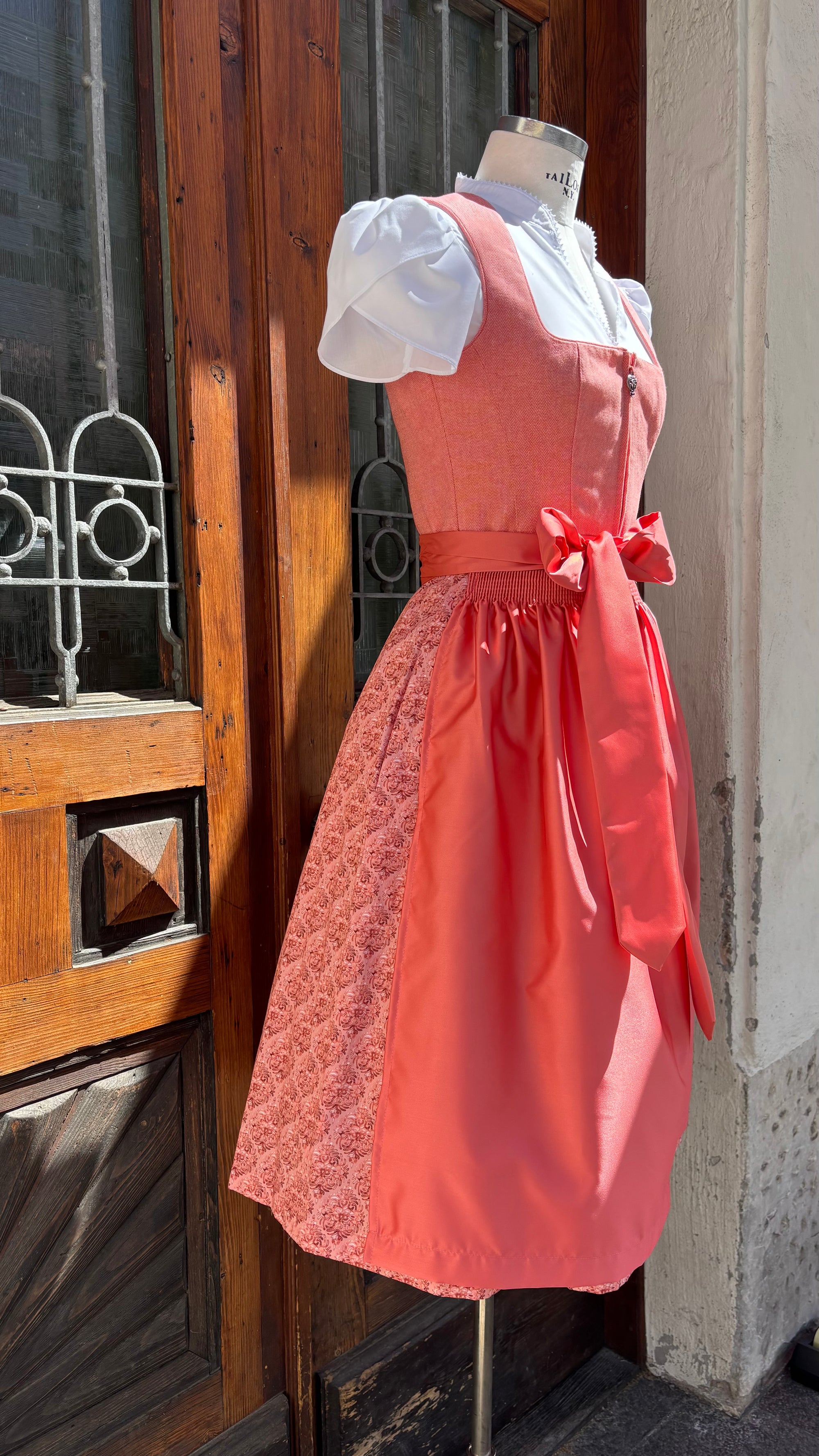 Country Line Dirndl Lachs