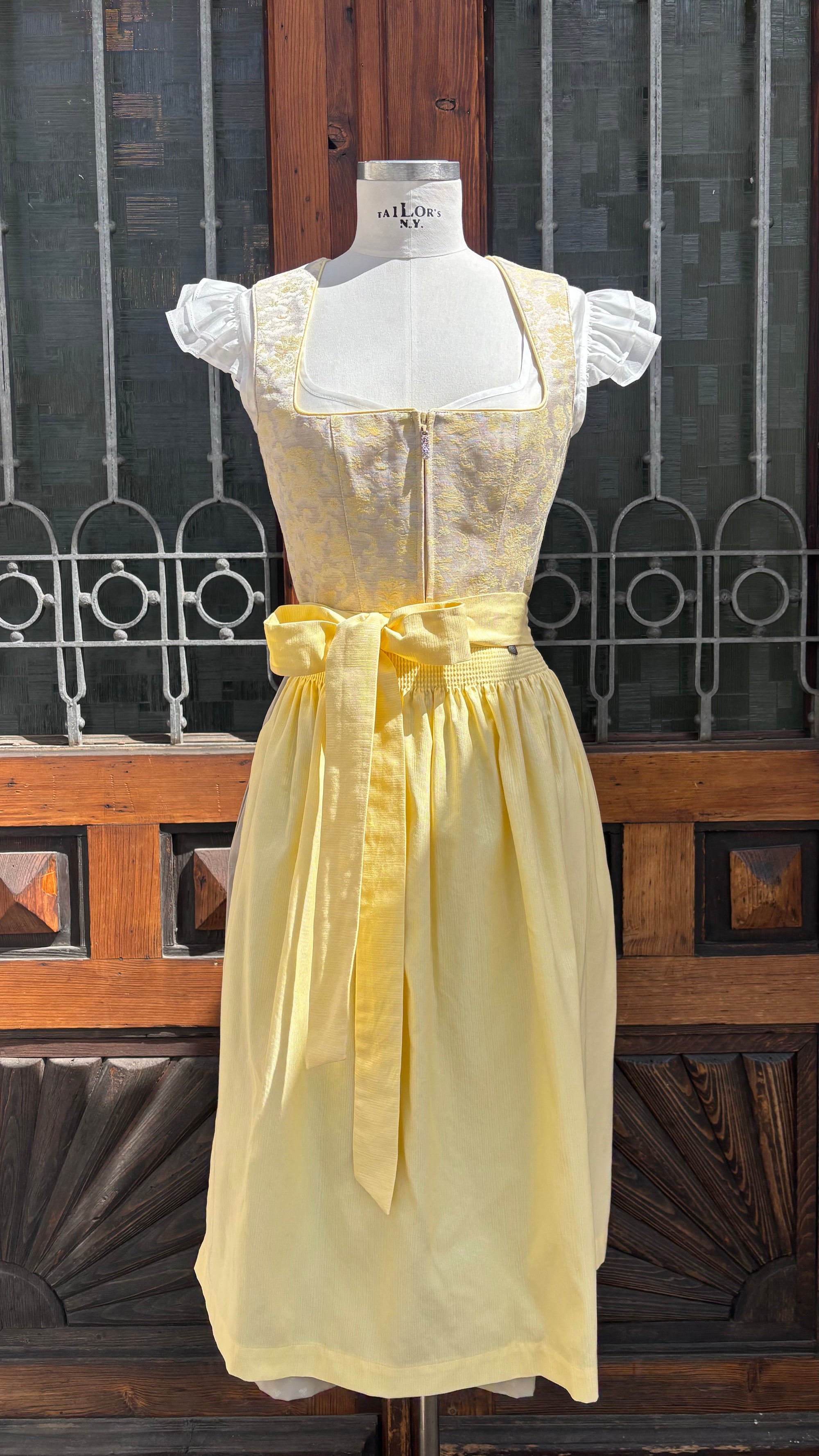 Country Line Dirndl Gelb