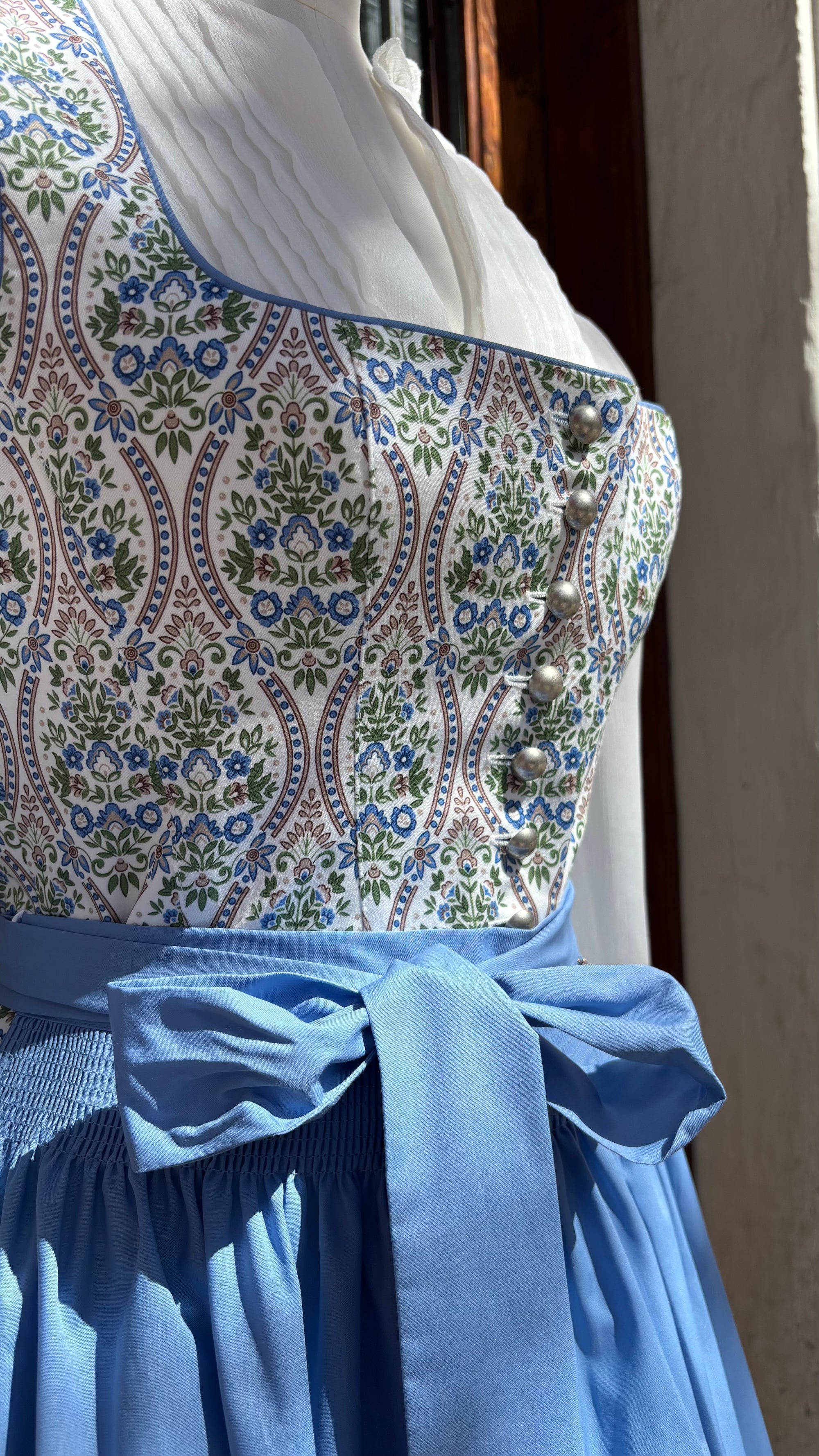 Country Line Dirndl Blau