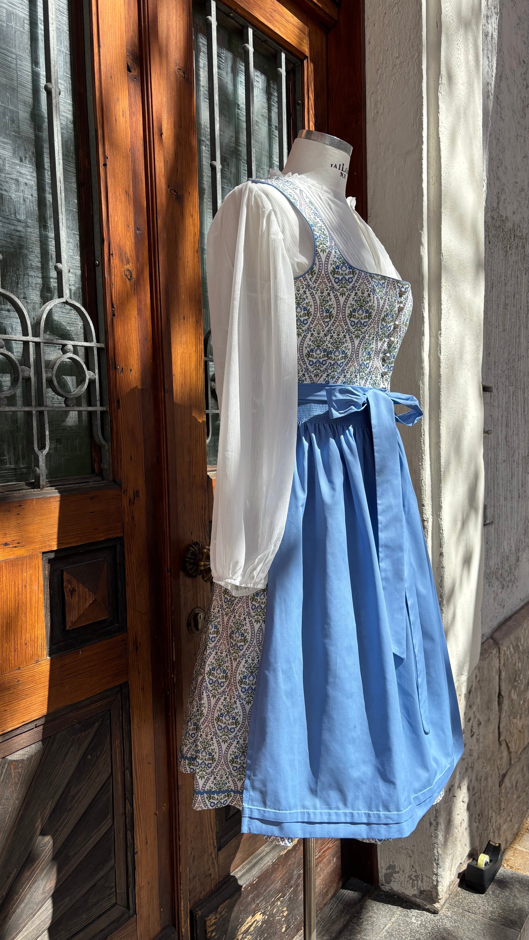 Country Line Dirndl Blau