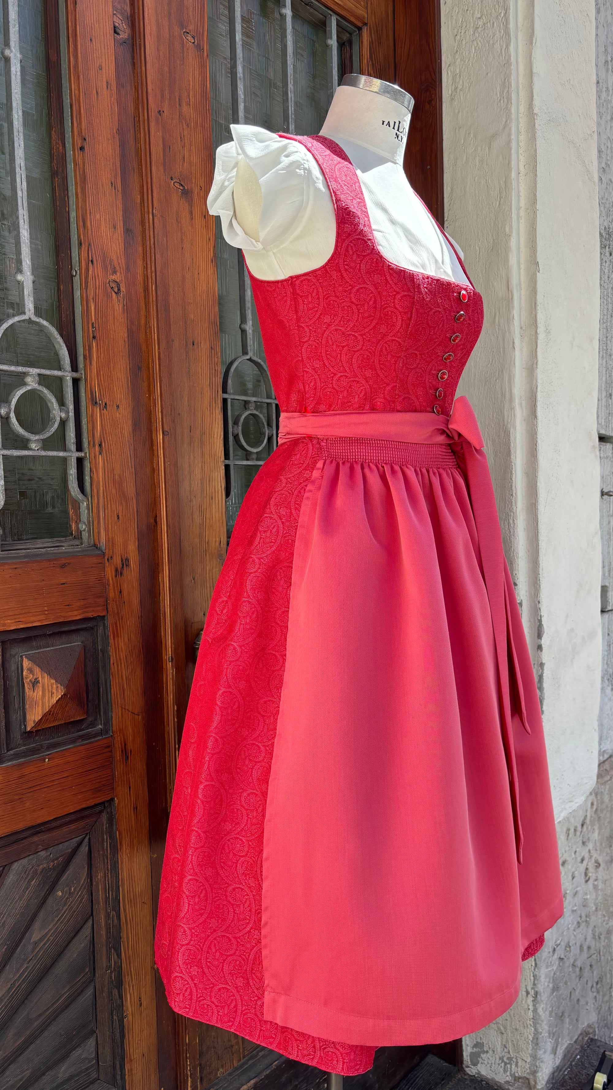 Country Line Dirndl Rot