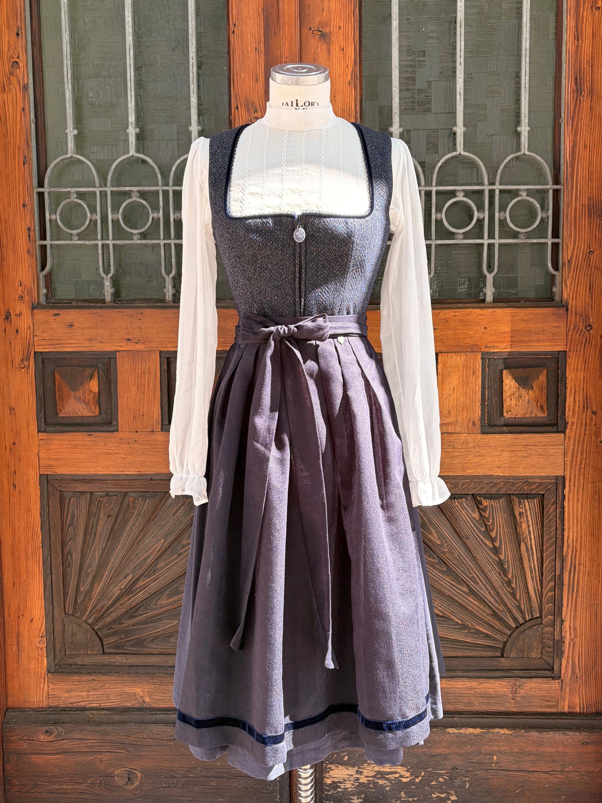 Country Line Dirndl Dunkelblau