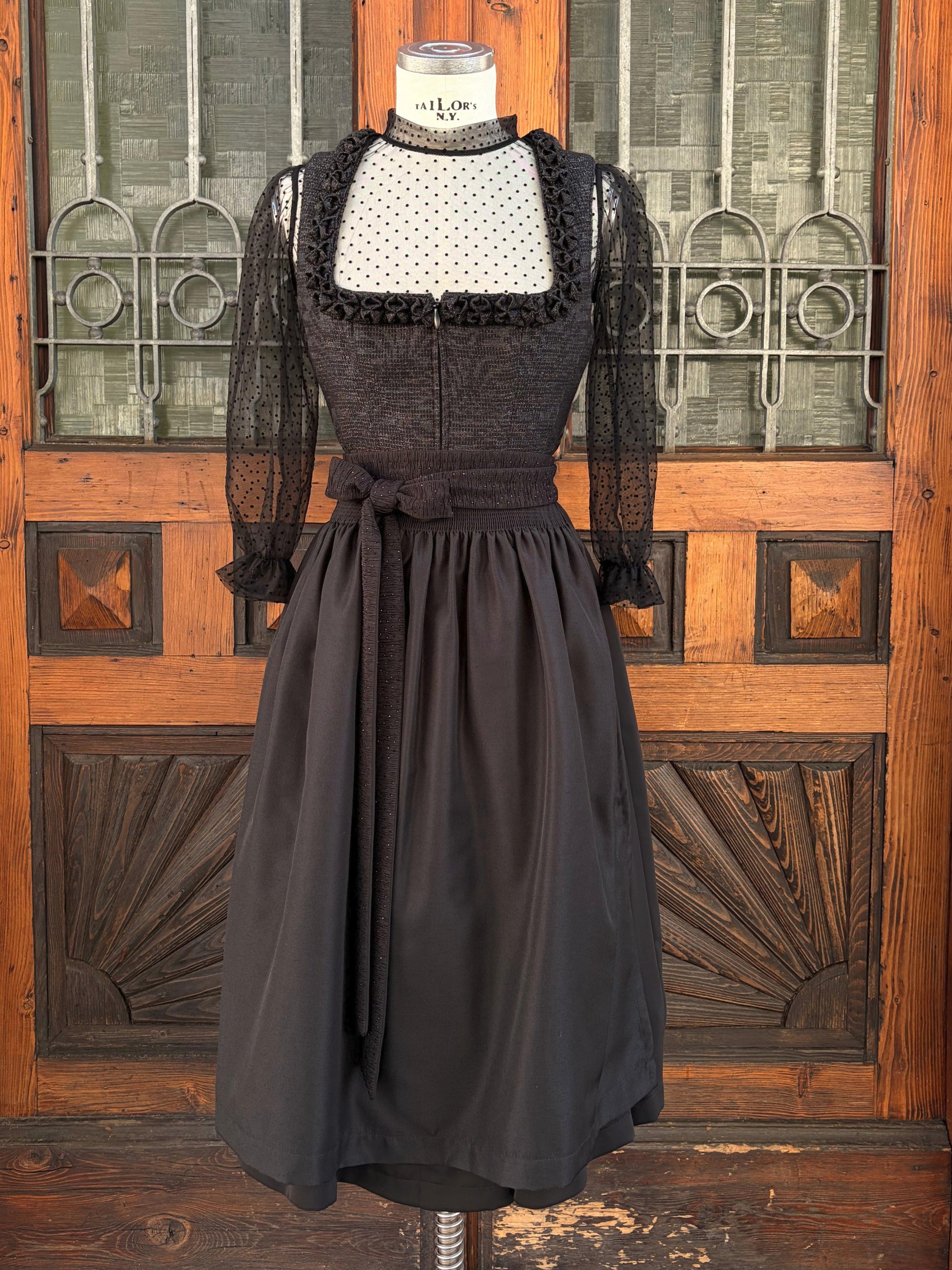 Country Line Dirndl Schwarz