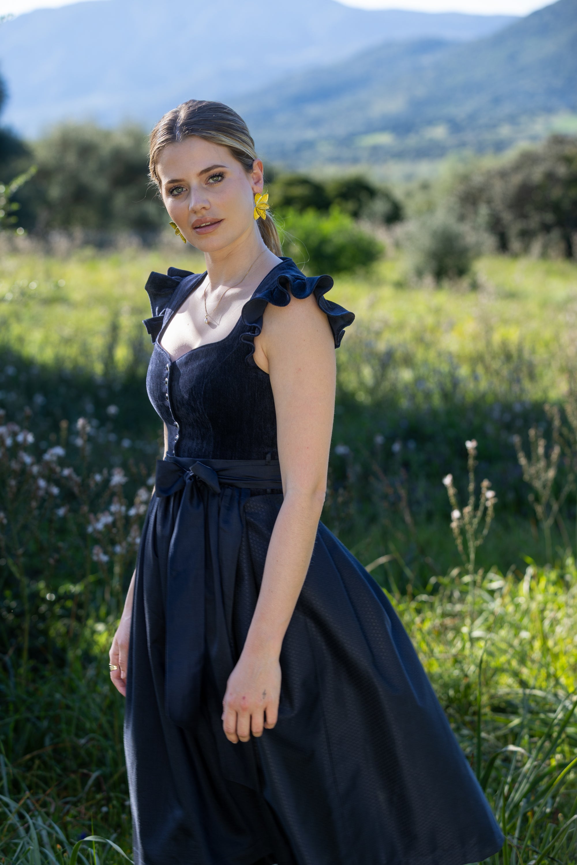 Marjo Dirndl Hochwinkel Midnight 70cm