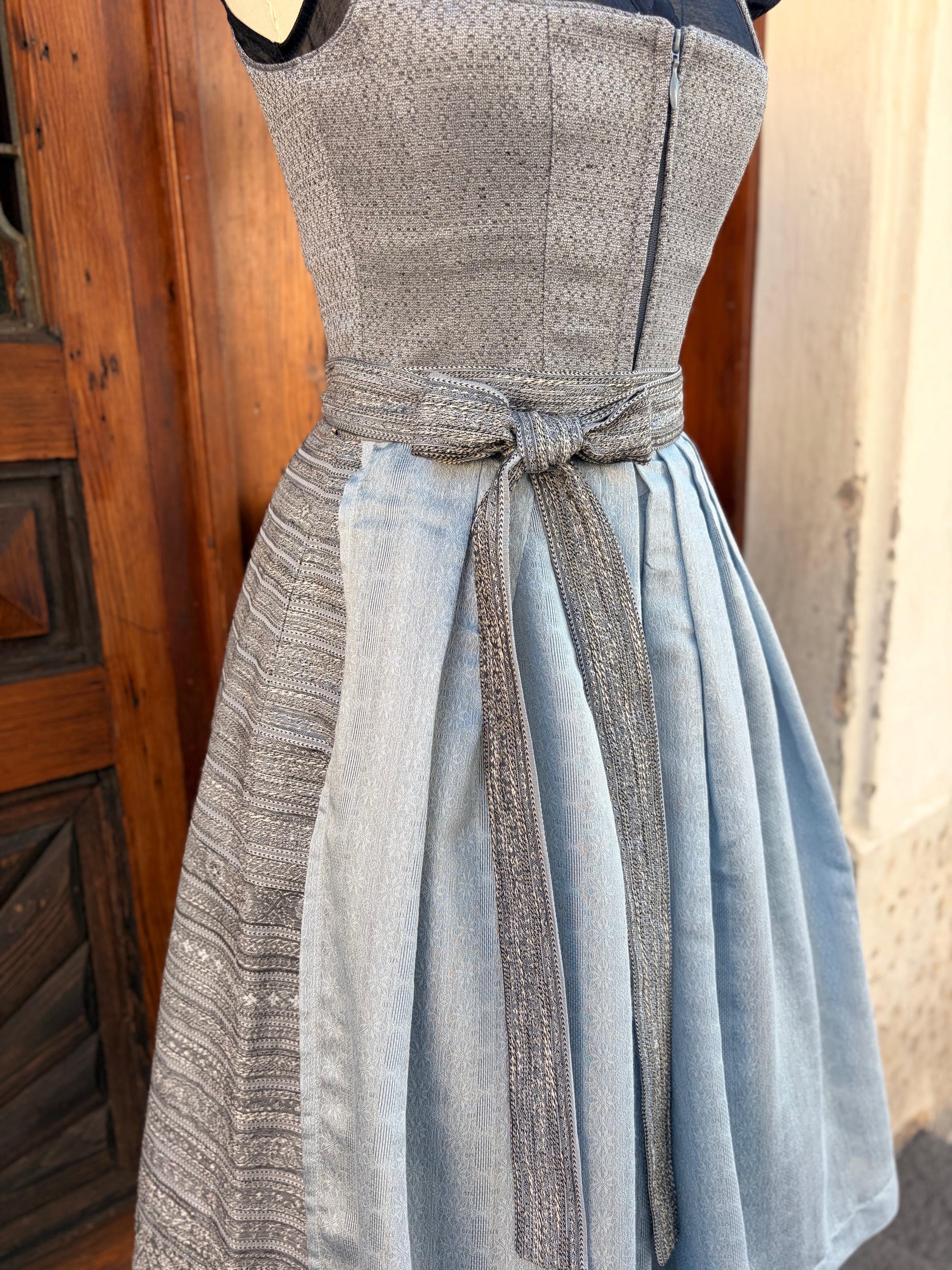 Tramontana Damen Dirndl Grau-Hellblau