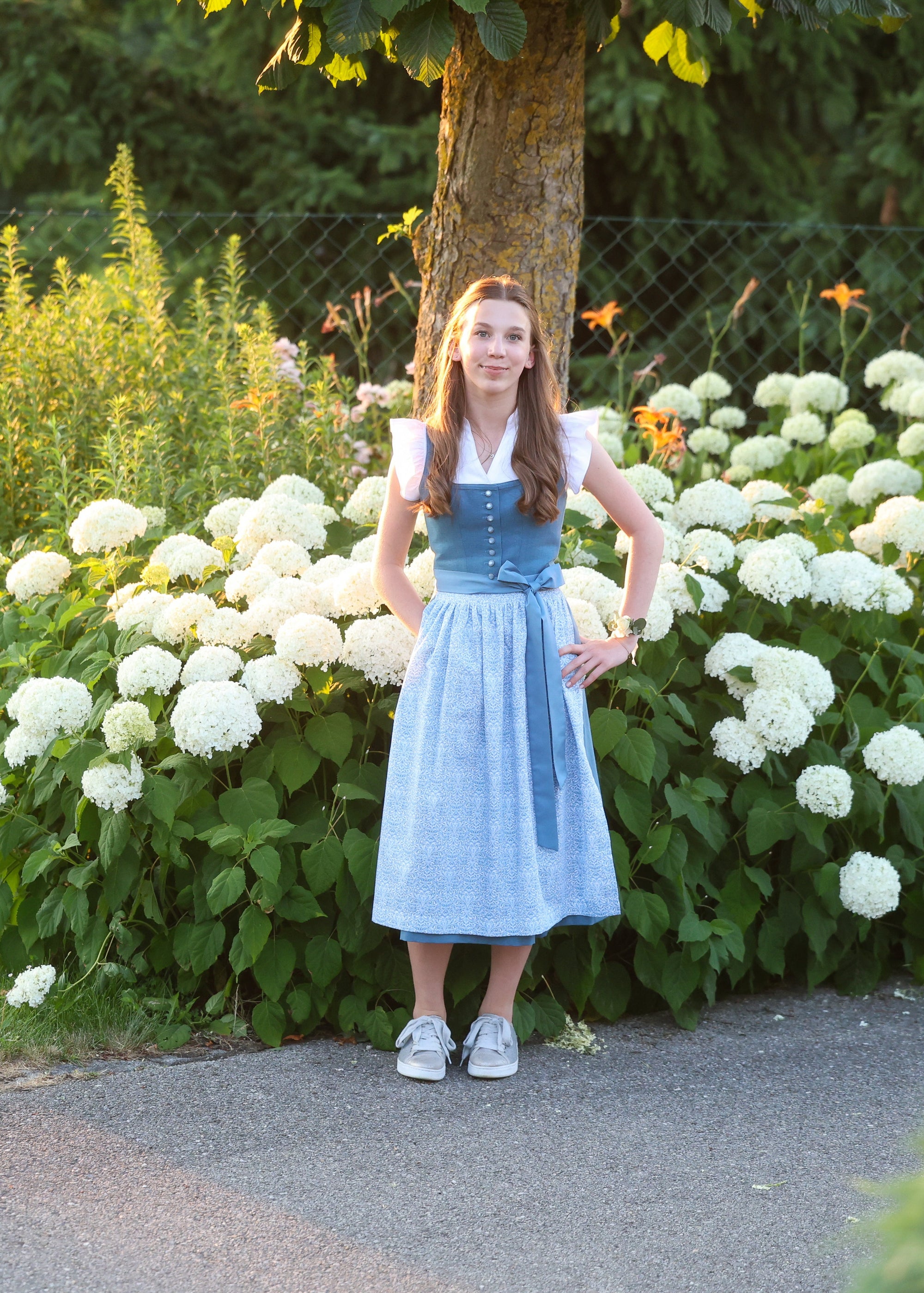 Wenger Madl Dirndl Olena Blau